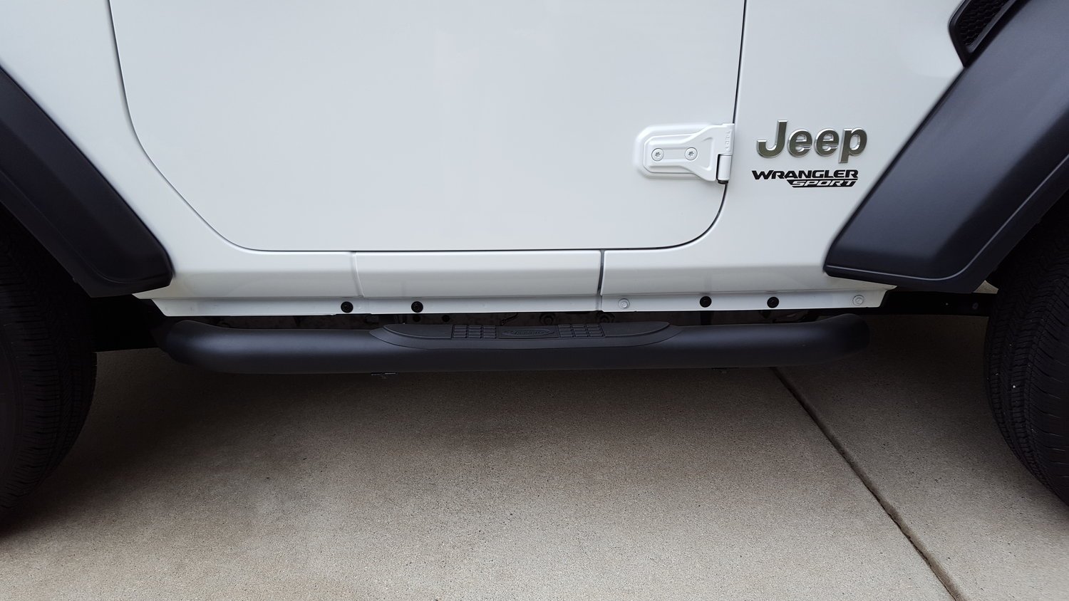 Quadratec QR3 Heavy Duty Side Steps for 1822 Jeep Wrangler JL 2Door